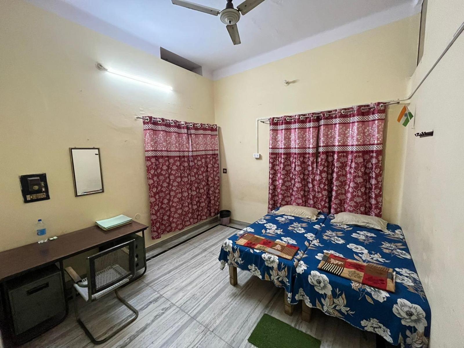 Vishwa Deva Homestay Βαρανάσι Εξωτερικό φωτογραφία